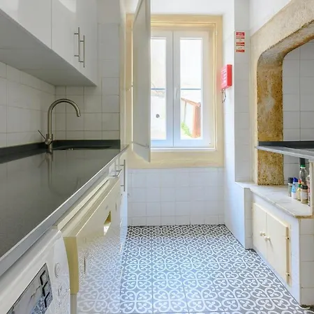 Plum Guide - A Riverside Reservation Apartamento Lisboa